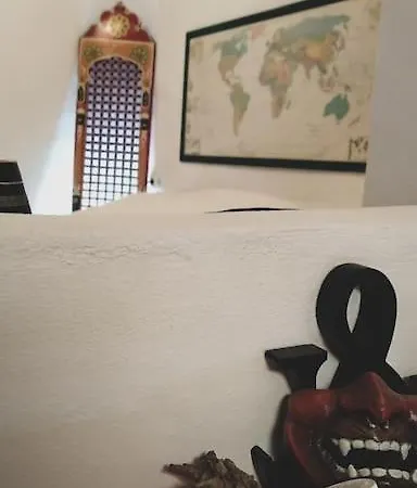 Casa Colorista En El Casco Antiguo * Аликанте
