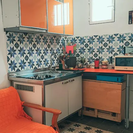 Casa Colorista En El Casco Antiguo Casa de Férias *