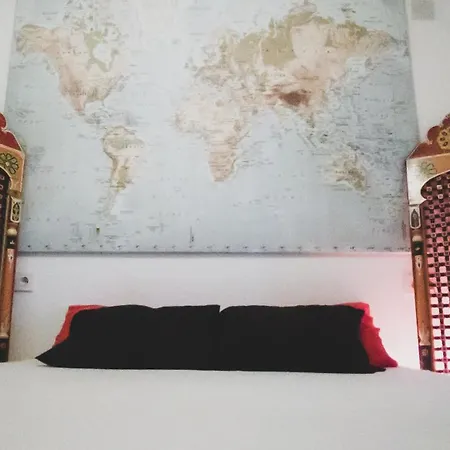 Casa Colorista En El Casco Antiguo * Аликанте