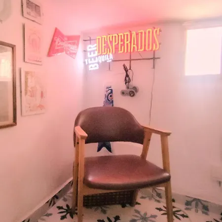 Casa Colorista En El Casco Antiguo Дом отдыха